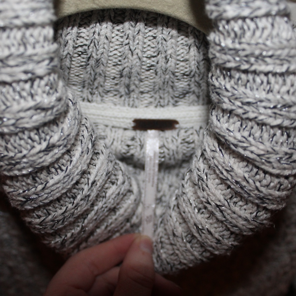 FREE PEOPLE Grey Marbled Turtleneck Sweater - Picture 4 of 4